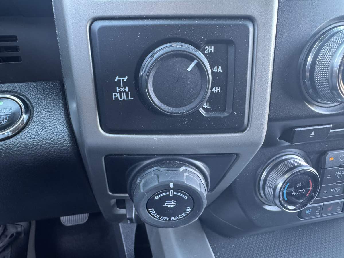 Ford F-150 photo 32