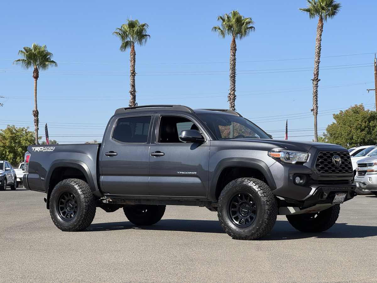 Toyota Tacoma photo 48