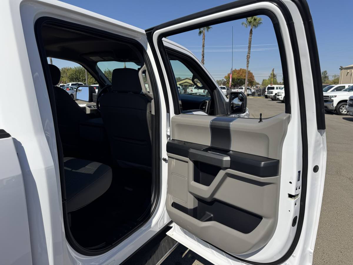 Ford F-150 photo 17