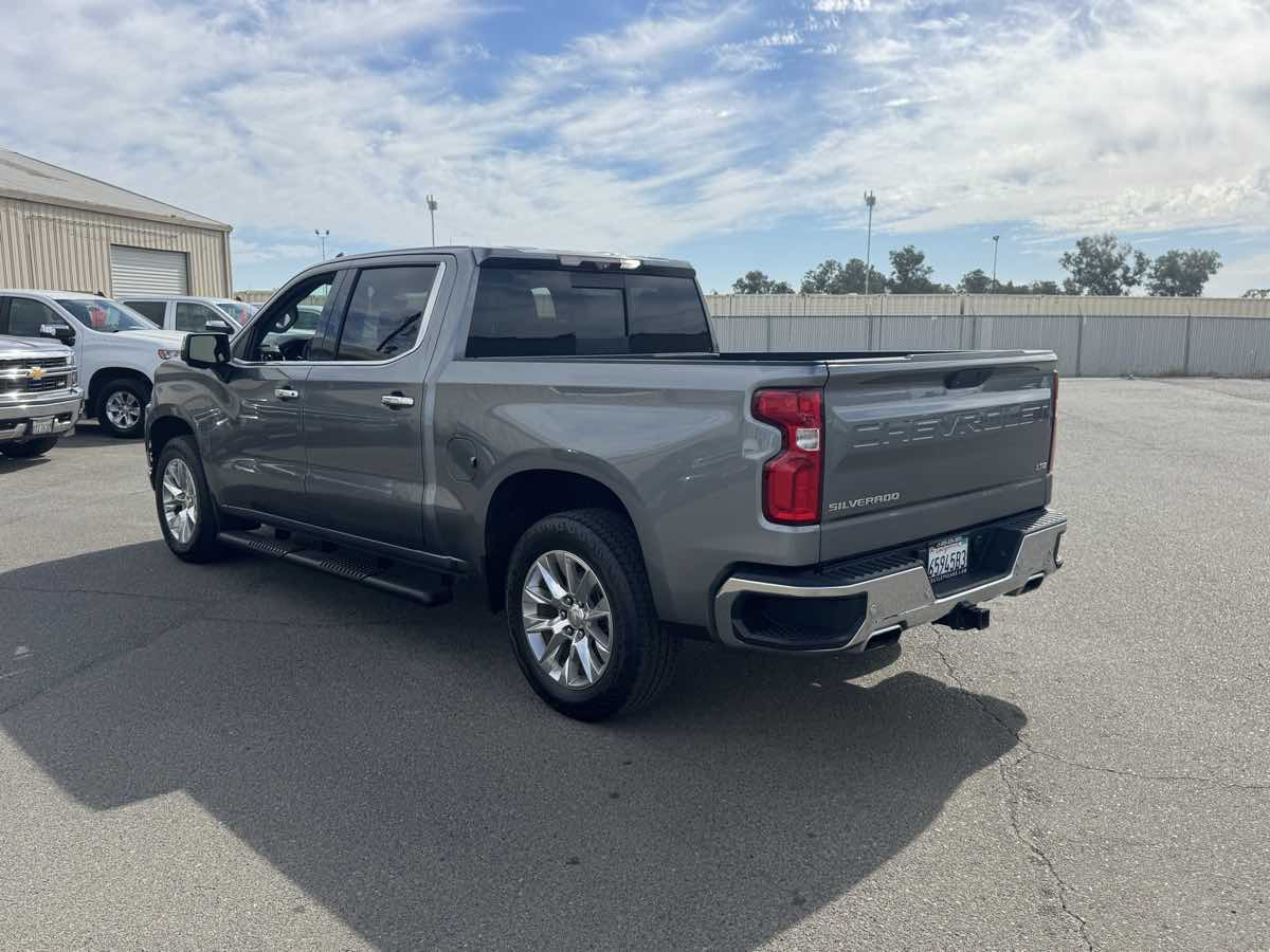 Chevrolet Silverado photo 7