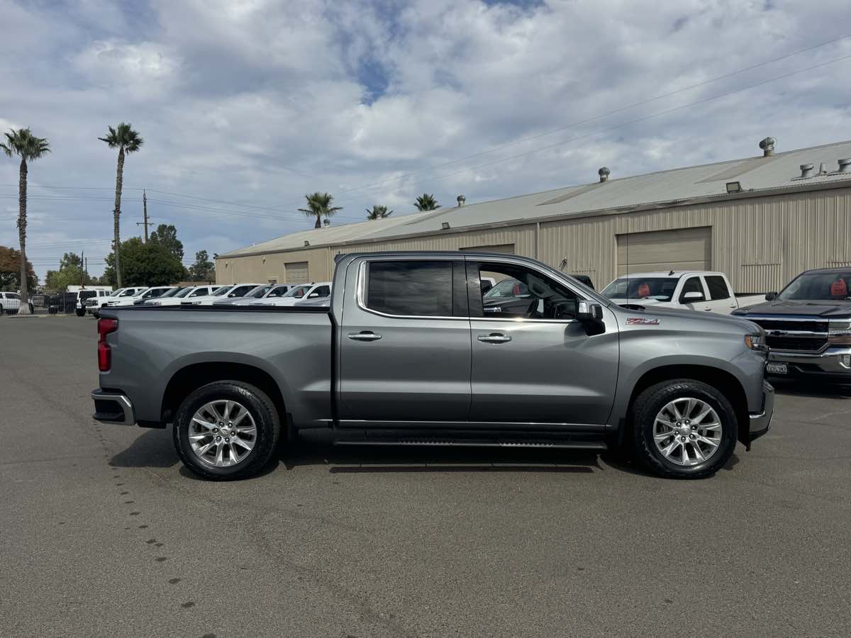 Chevrolet Silverado photo 11
