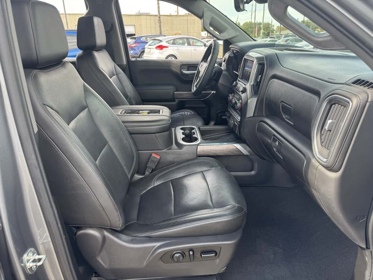 Chevrolet Silverado photo 14
