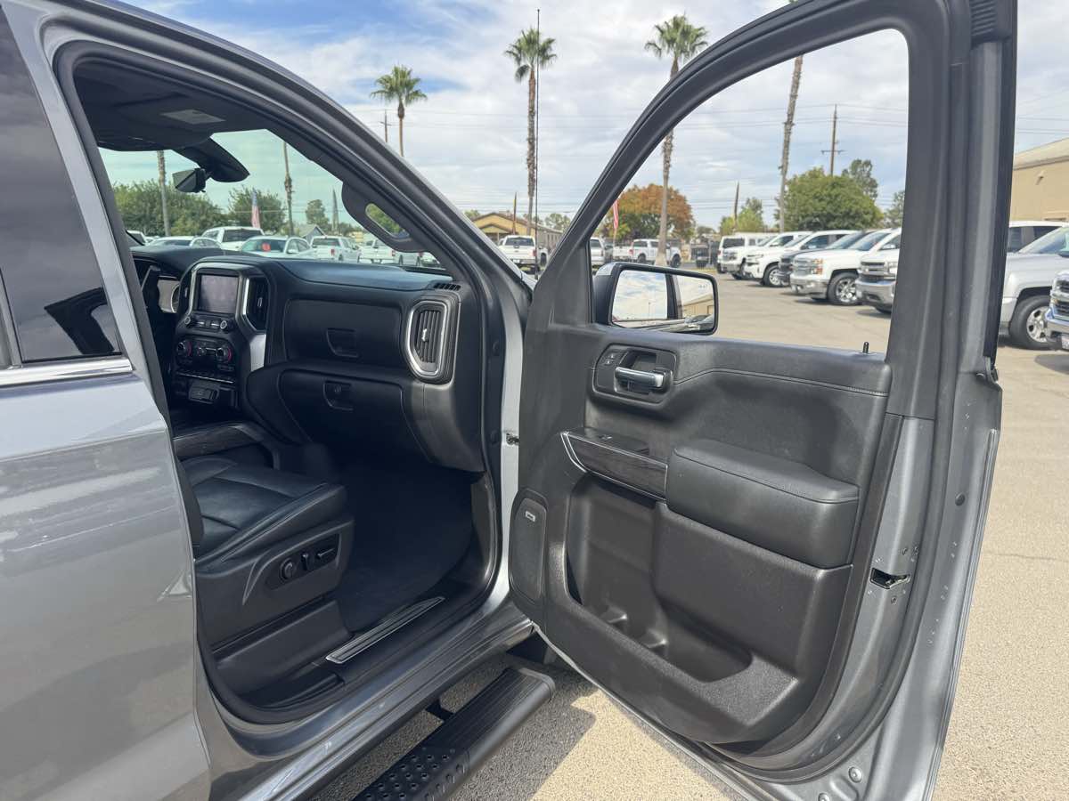 Chevrolet Silverado photo 16