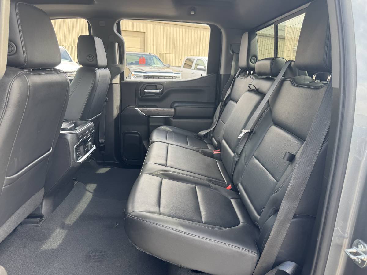 Chevrolet Silverado photo 19