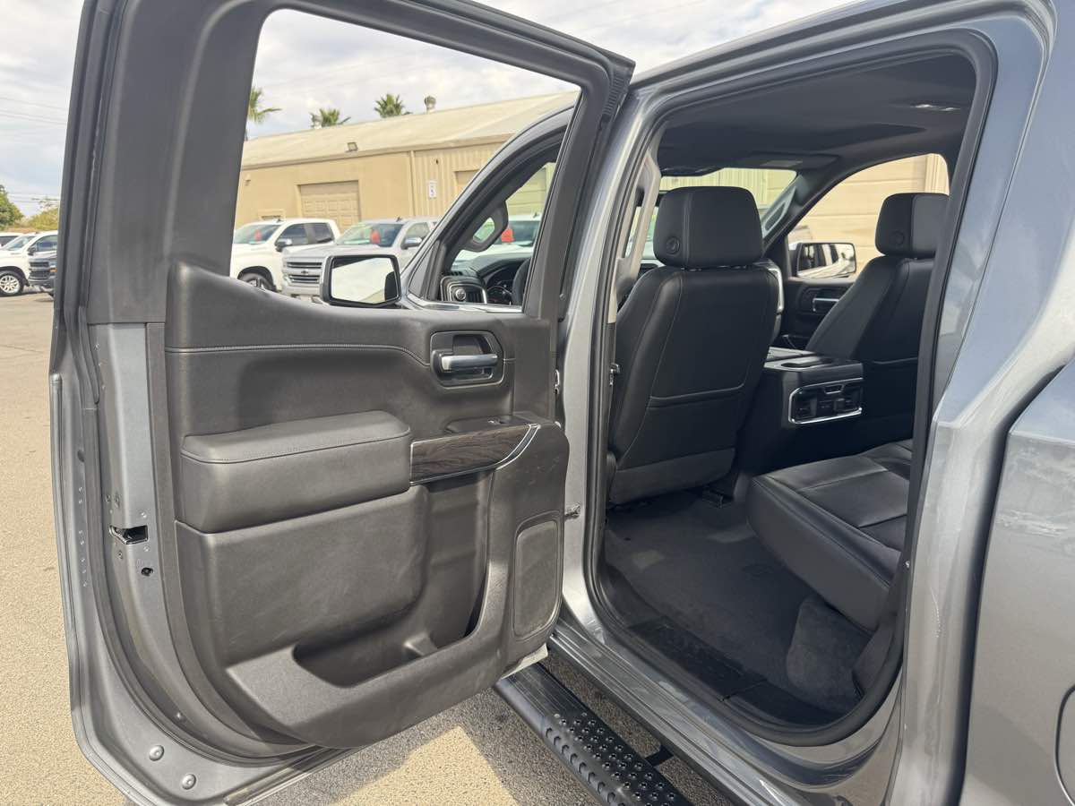 Chevrolet Silverado photo 20