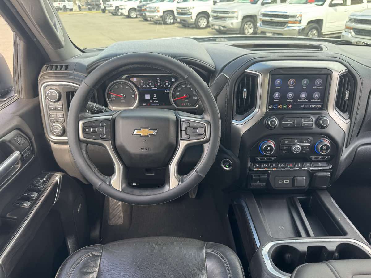 Chevrolet Silverado photo 23