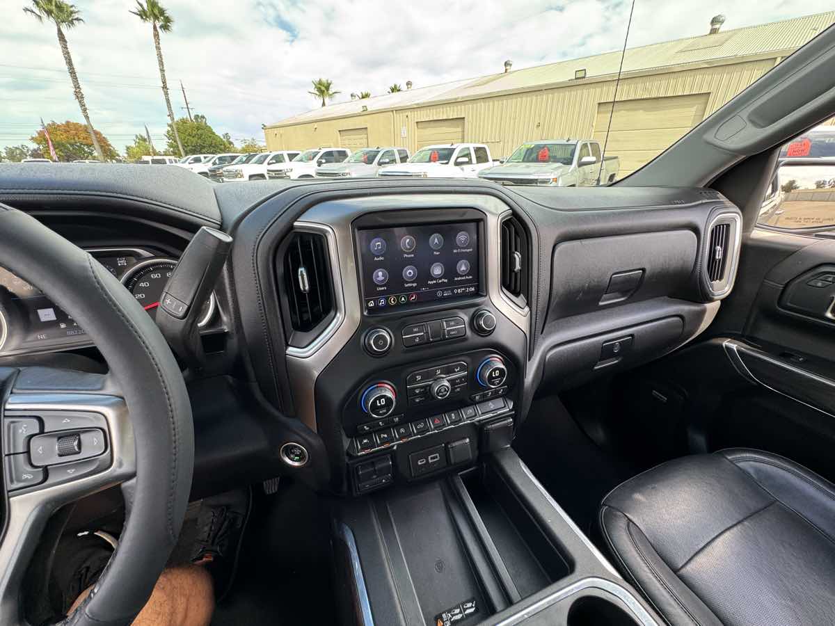 Chevrolet Silverado photo 27