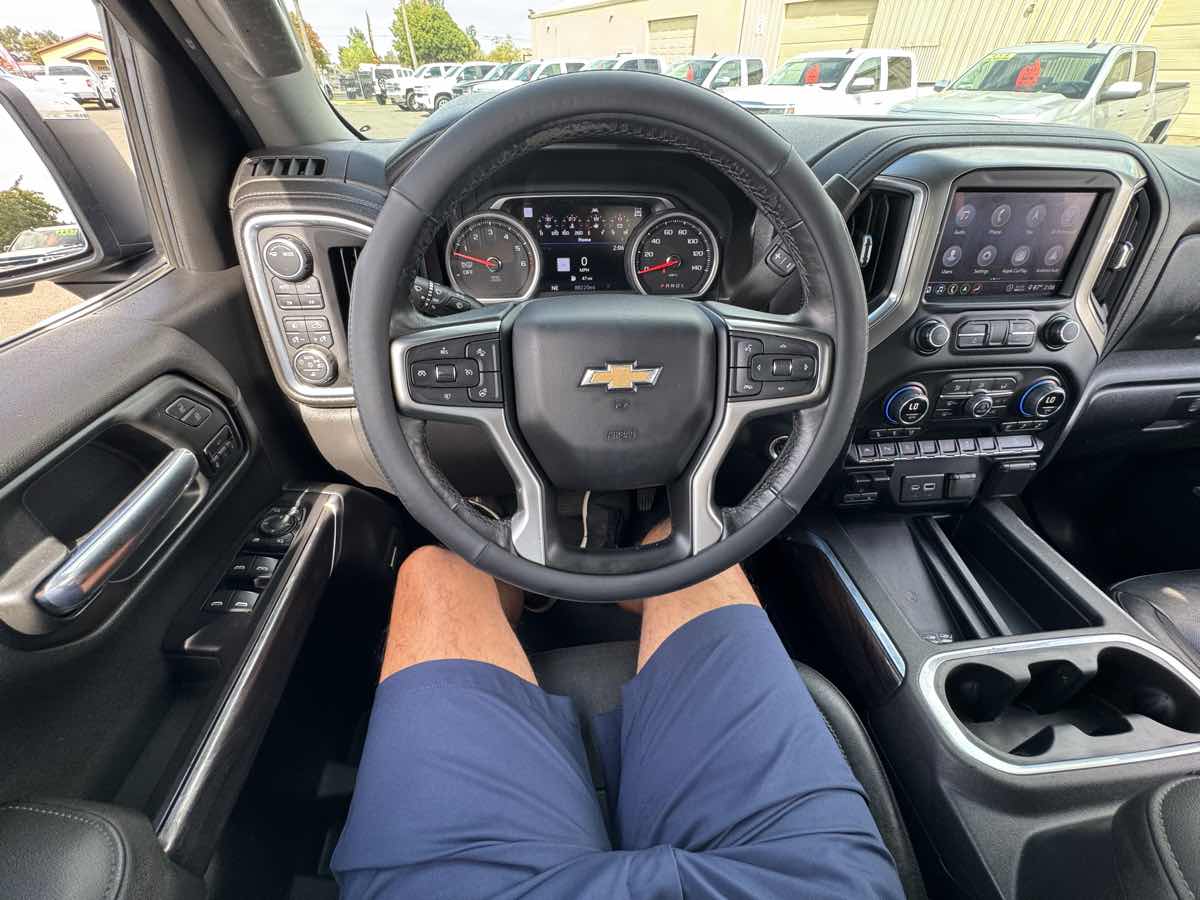 Chevrolet Silverado photo 37