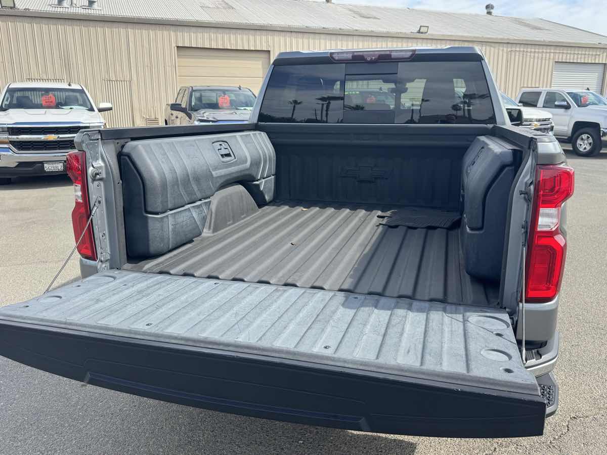 Chevrolet Silverado photo 40