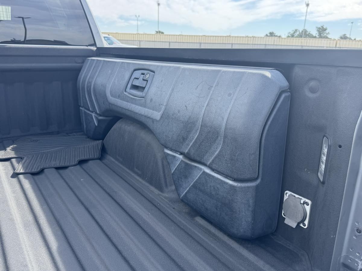 Chevrolet Silverado photo 41