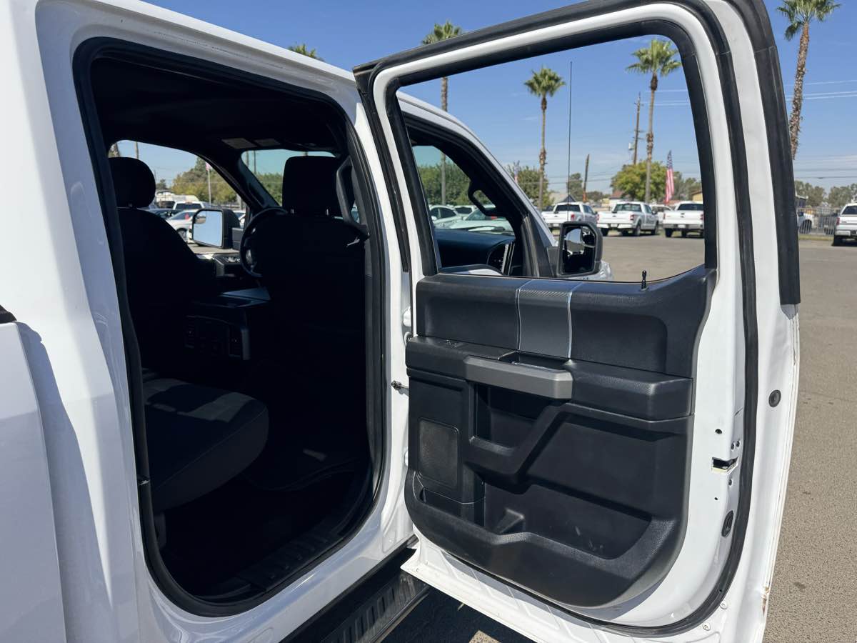Ford F-150 photo 18