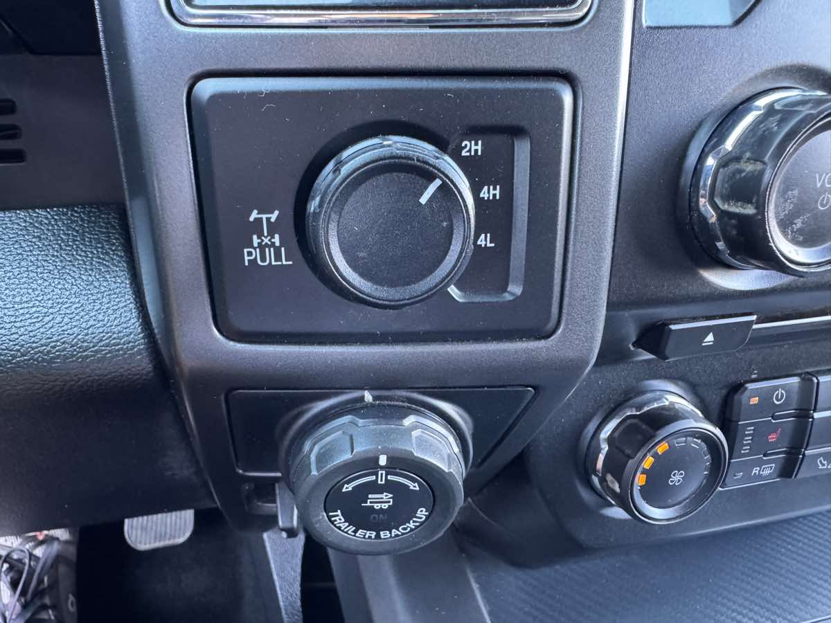 Ford F-150 photo 29