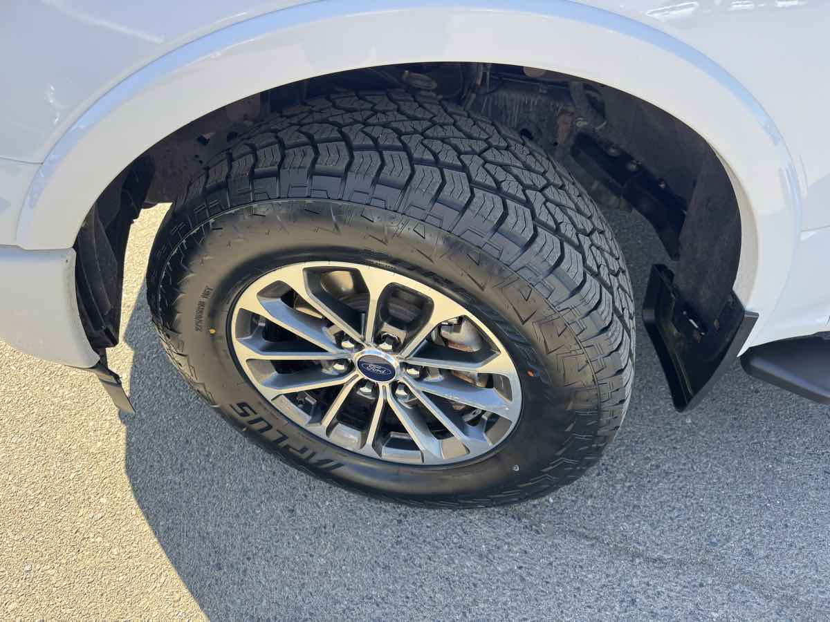 Ford F-150 photo 38