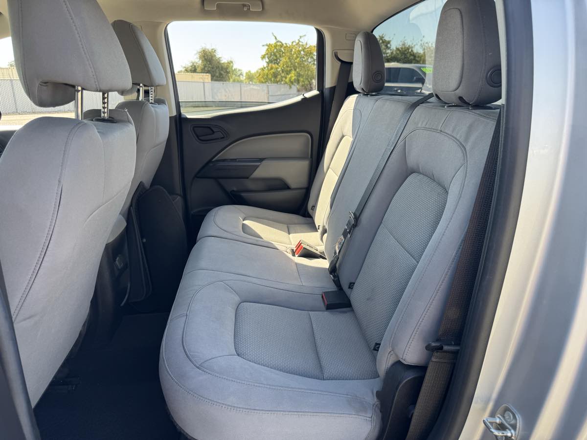 Chevrolet Colorado photo 19