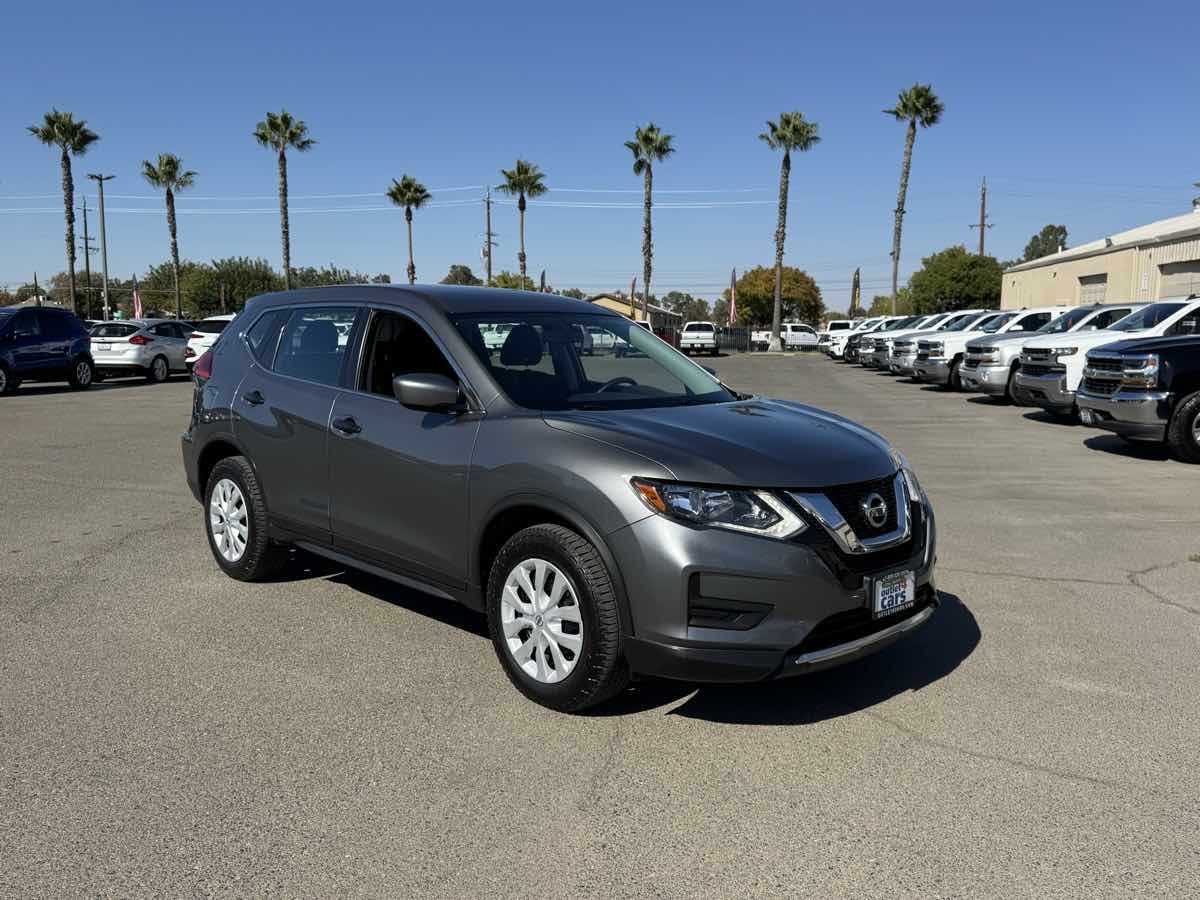 Nissan Rogue photo 2