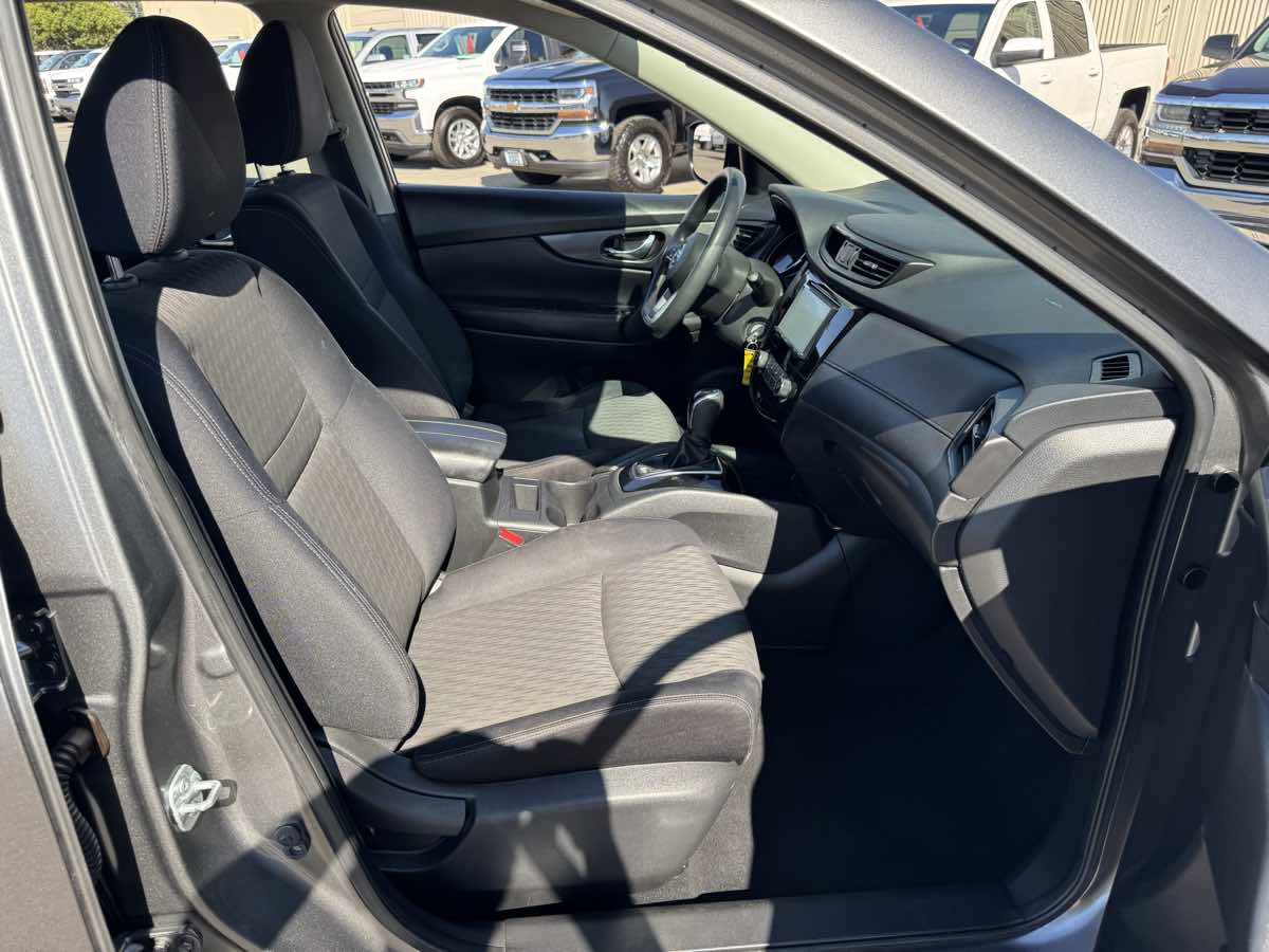 Nissan Rogue photo 12