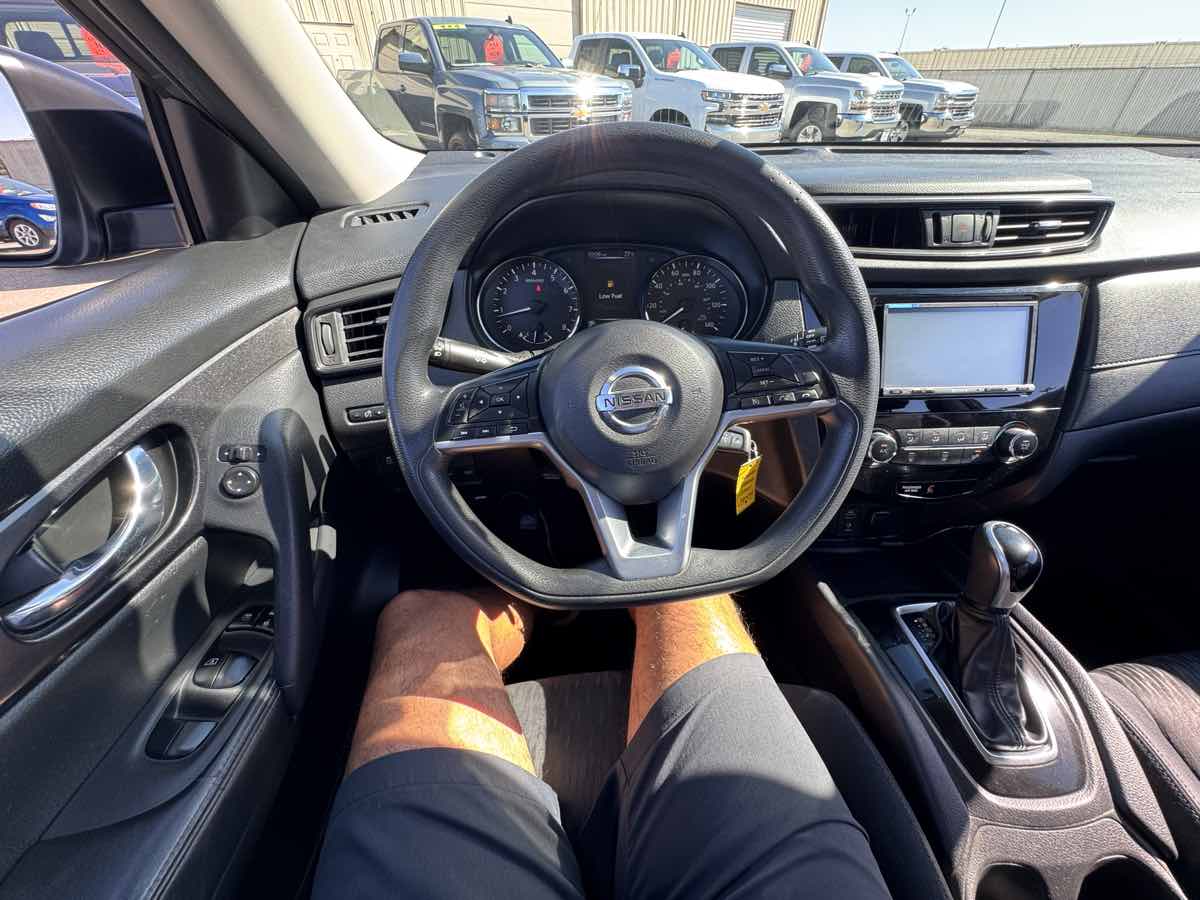 Nissan Rogue photo 28
