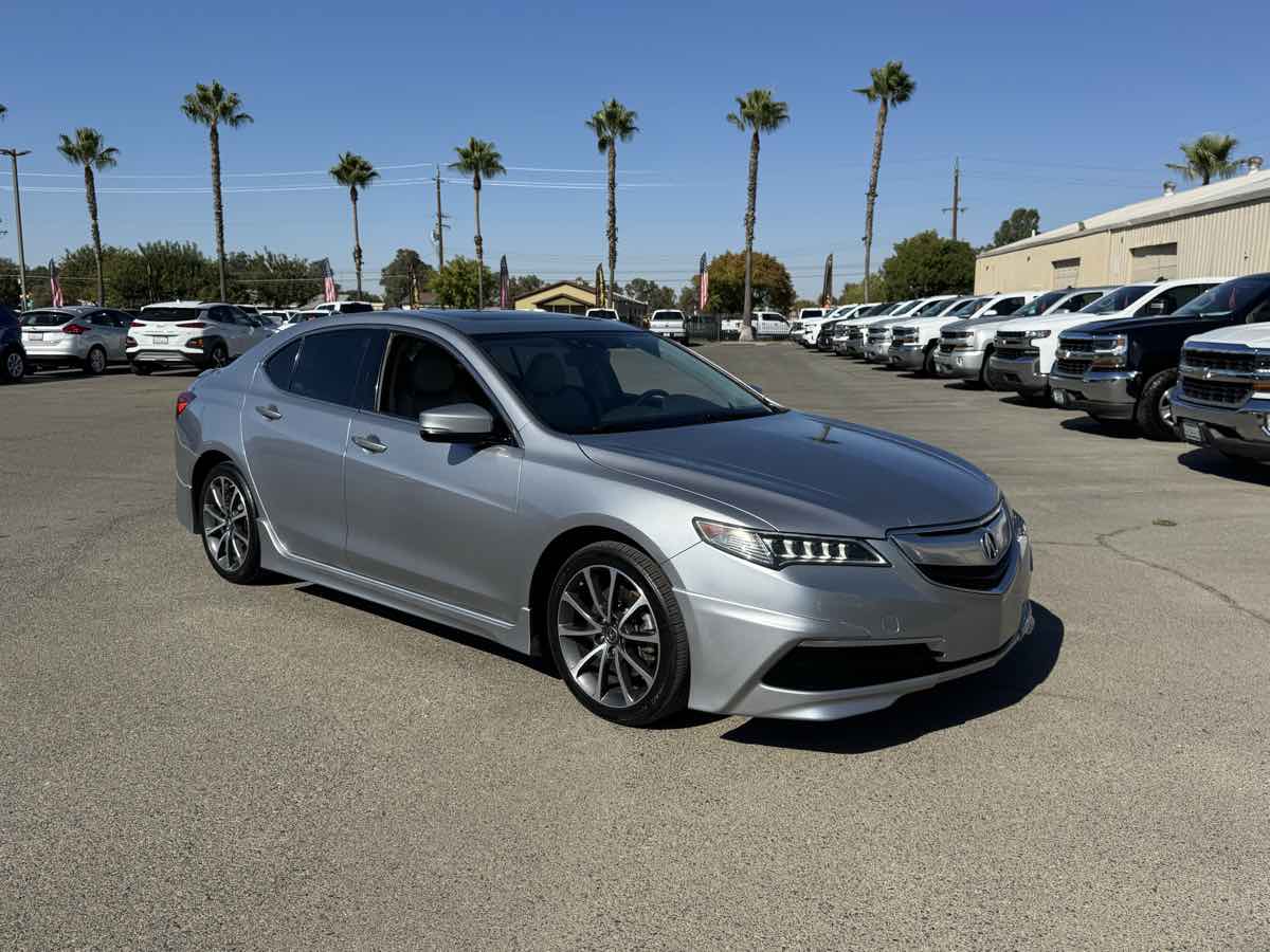 Acura TLX photo 2