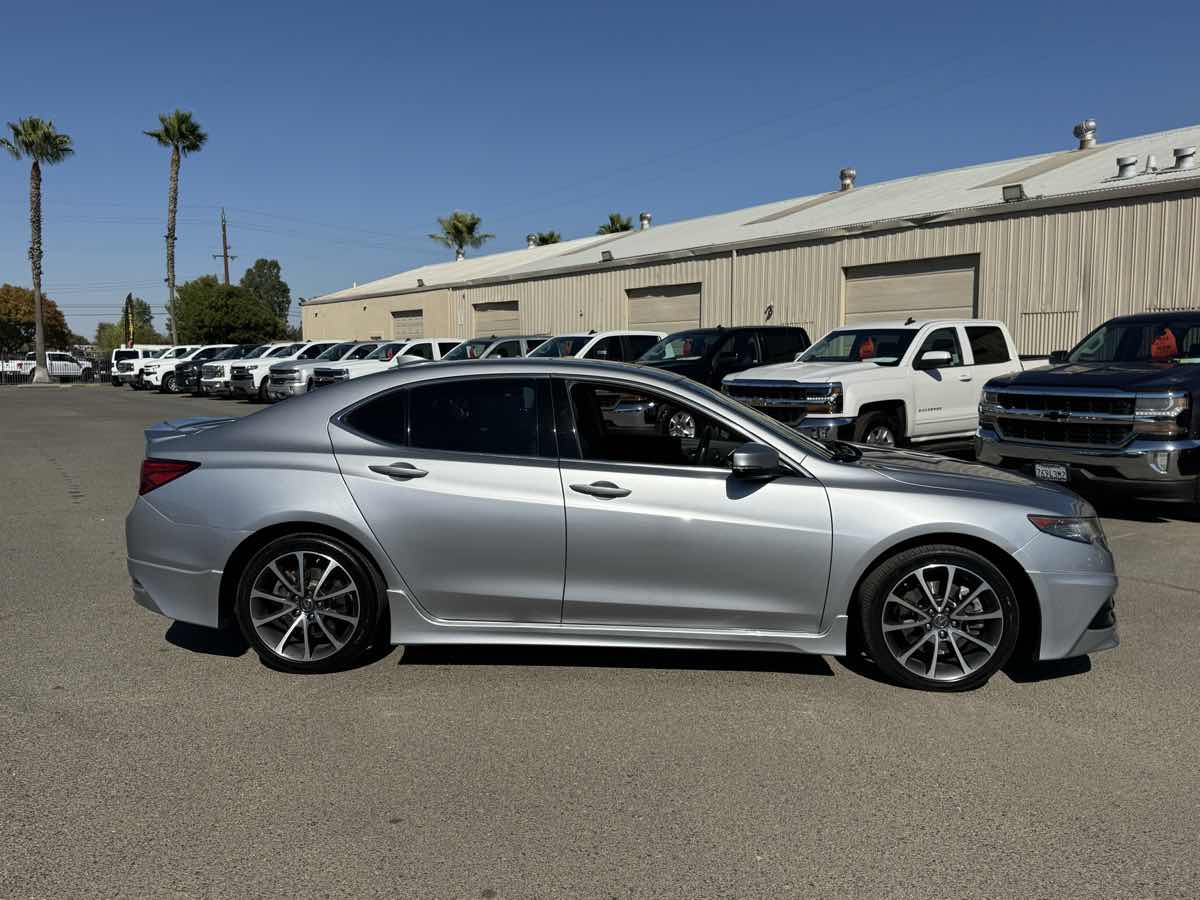 Acura TLX photo 10