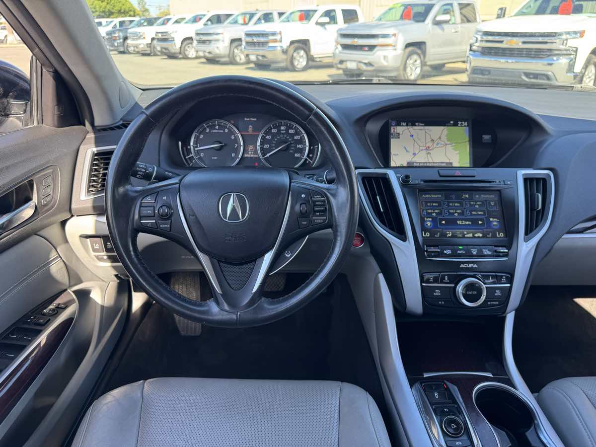 Acura TLX photo 22