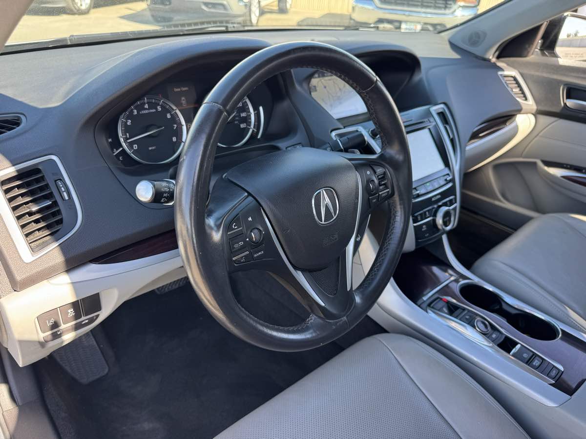 Acura TLX photo 23