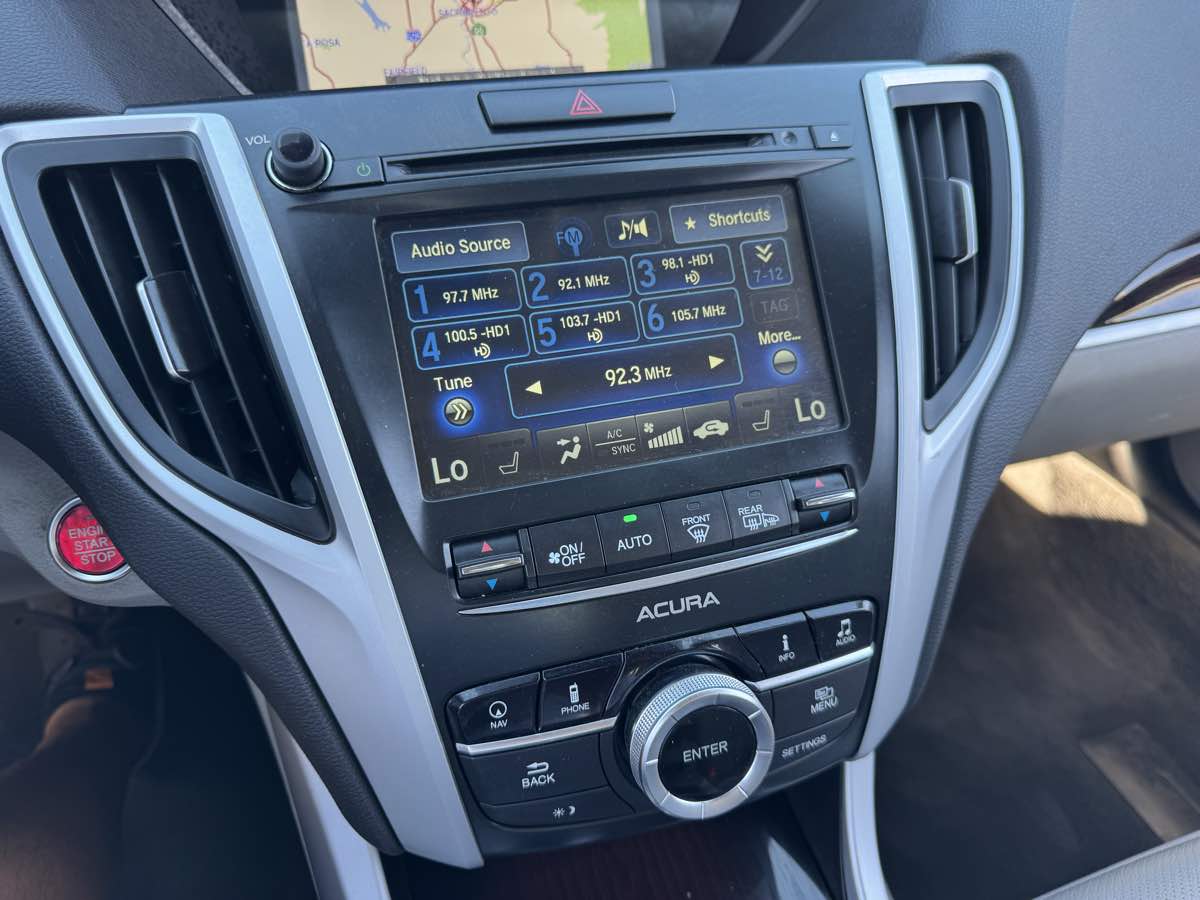 Acura TLX photo 27