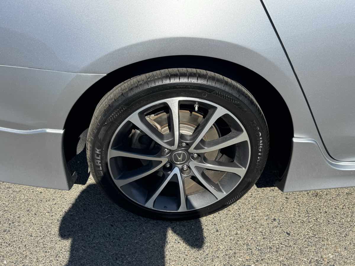 Acura TLX photo 40