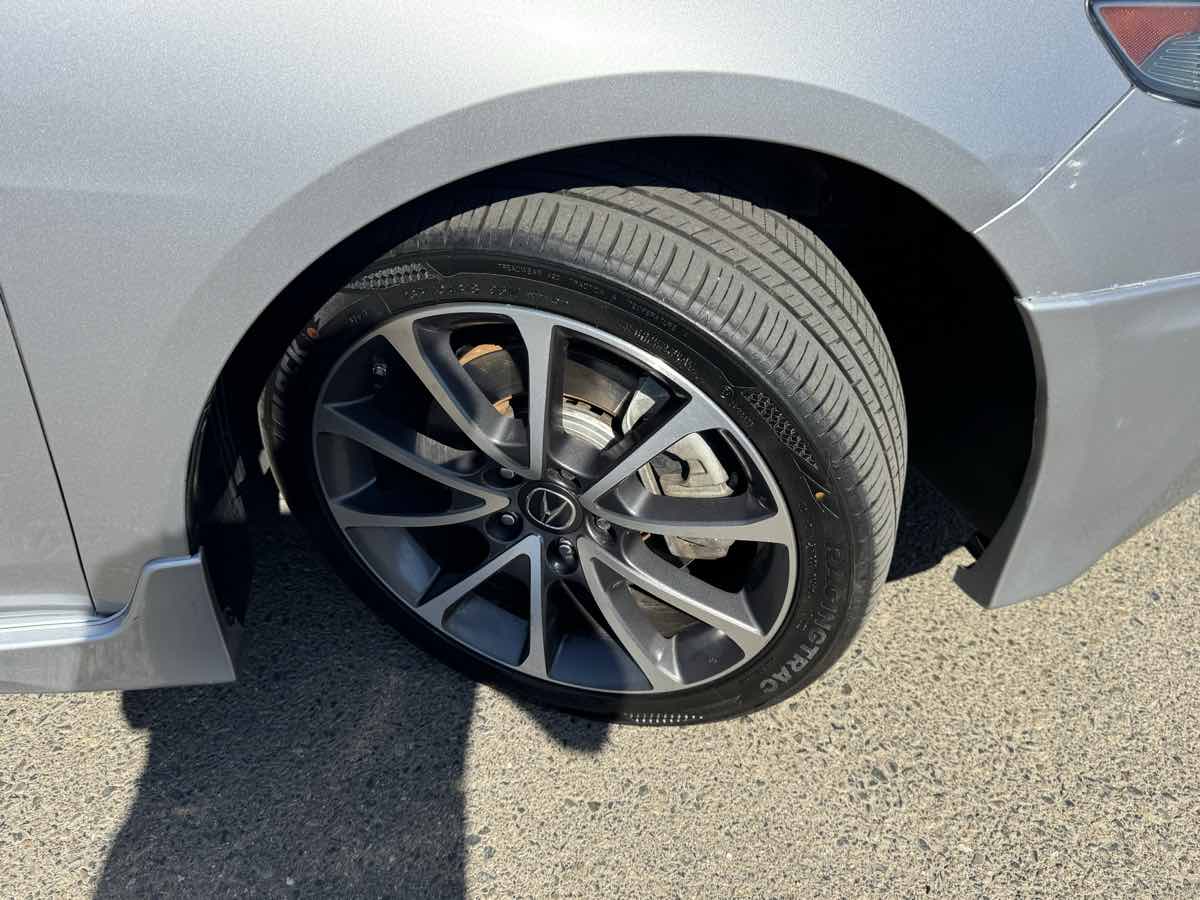 Acura TLX photo 41