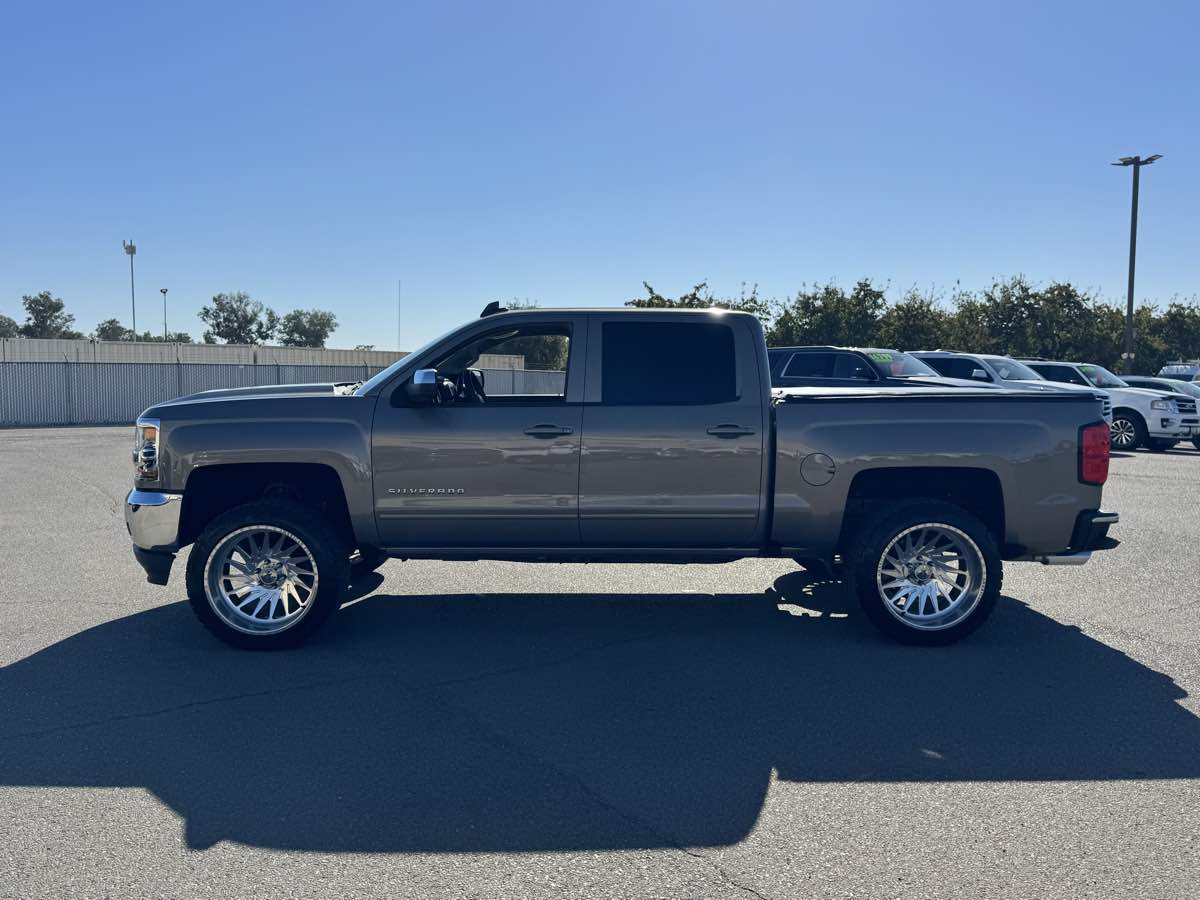 Chevrolet Silverado photo 6