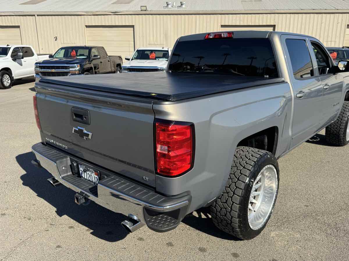 Chevrolet Silverado photo 10