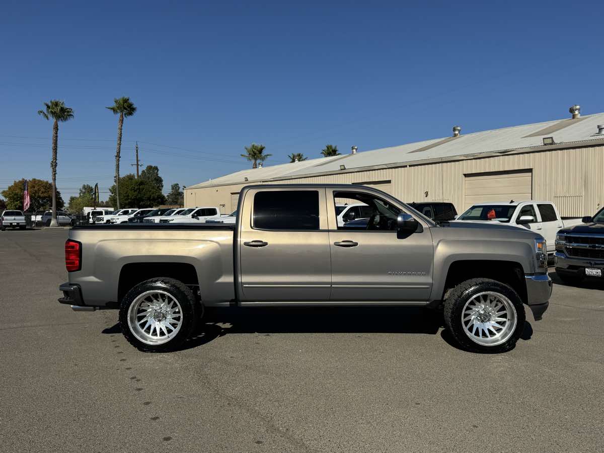 Chevrolet Silverado photo 12