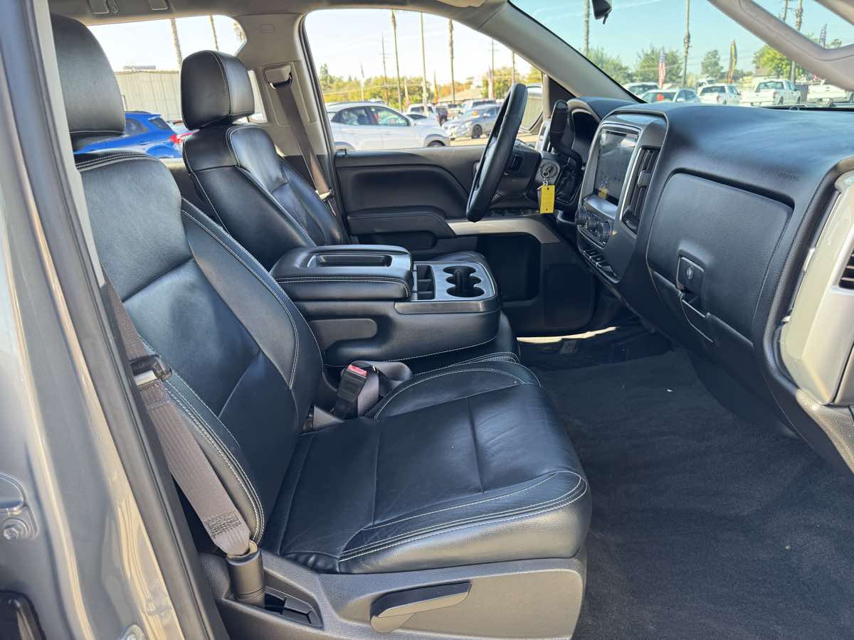 Chevrolet Silverado photo 14