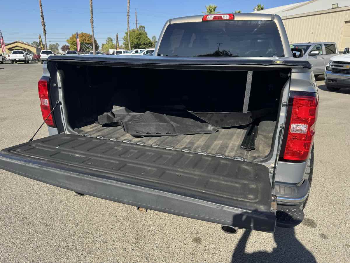 Chevrolet Silverado photo 20