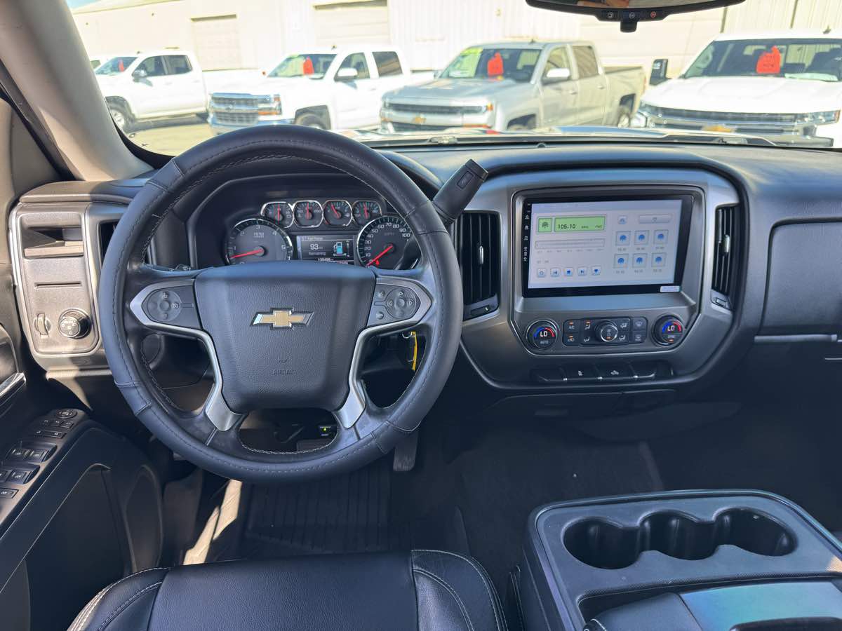 Chevrolet Silverado photo 25