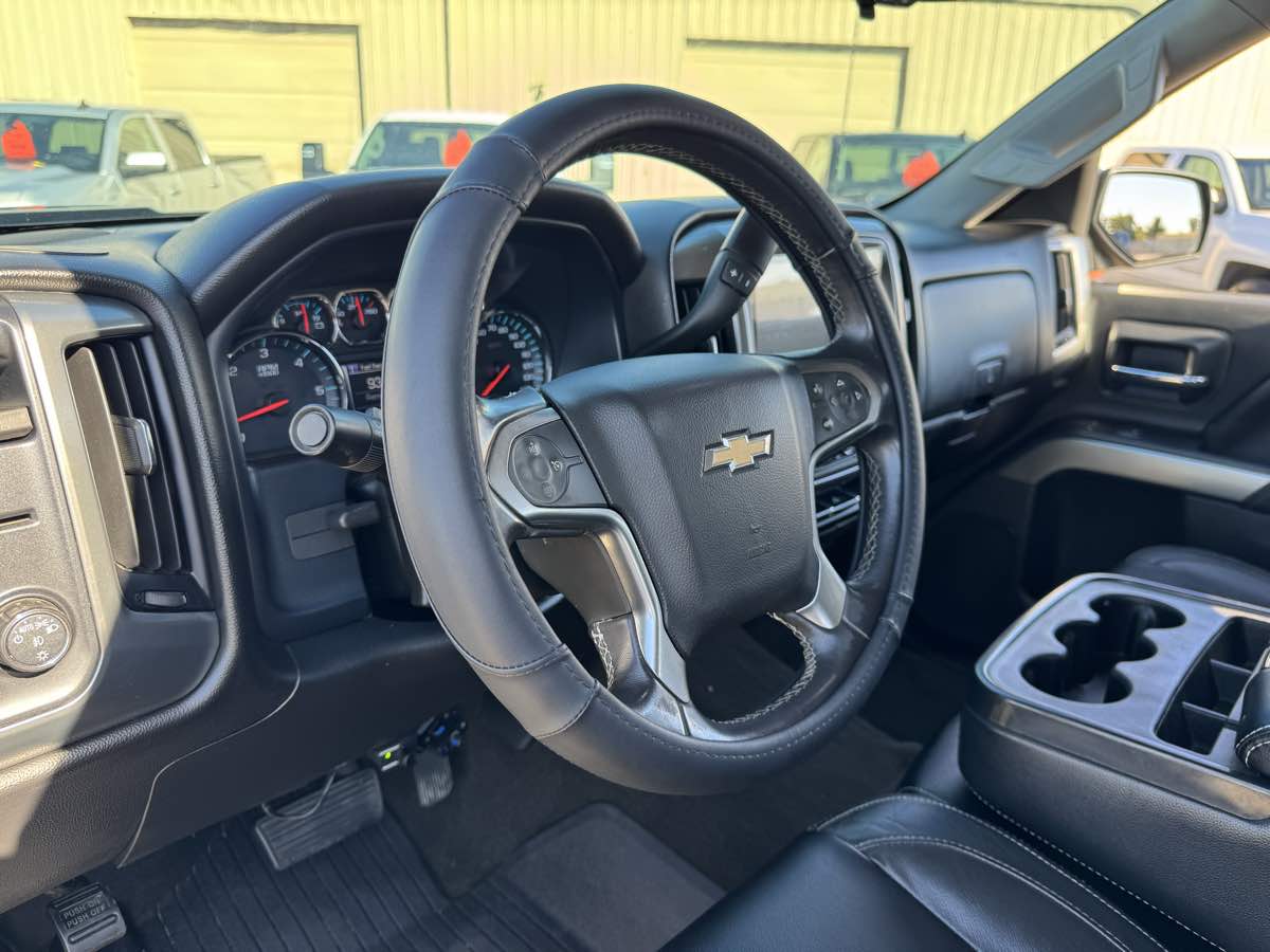 Chevrolet Silverado photo 26