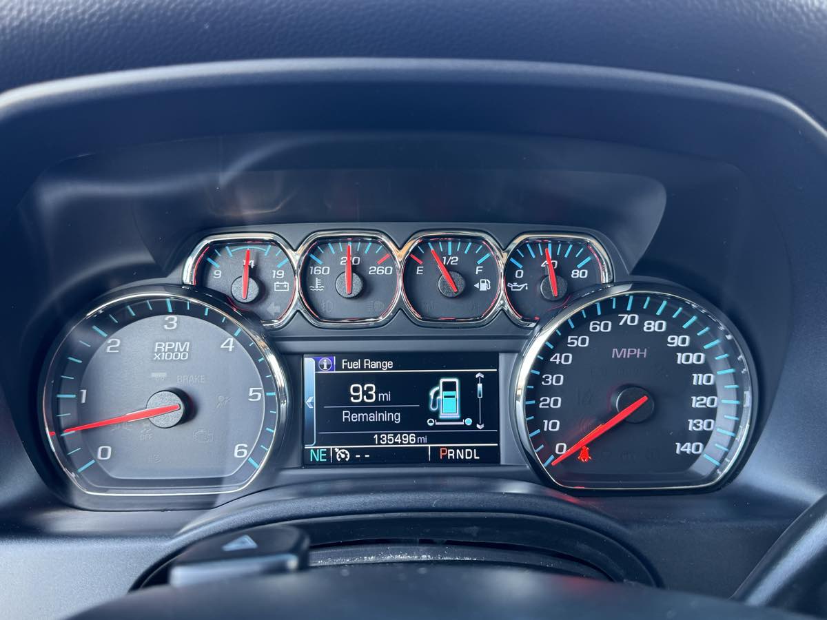Chevrolet Silverado photo 27