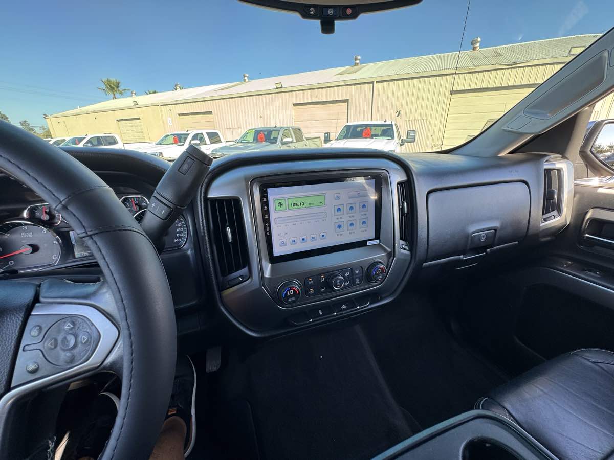 Chevrolet Silverado photo 28