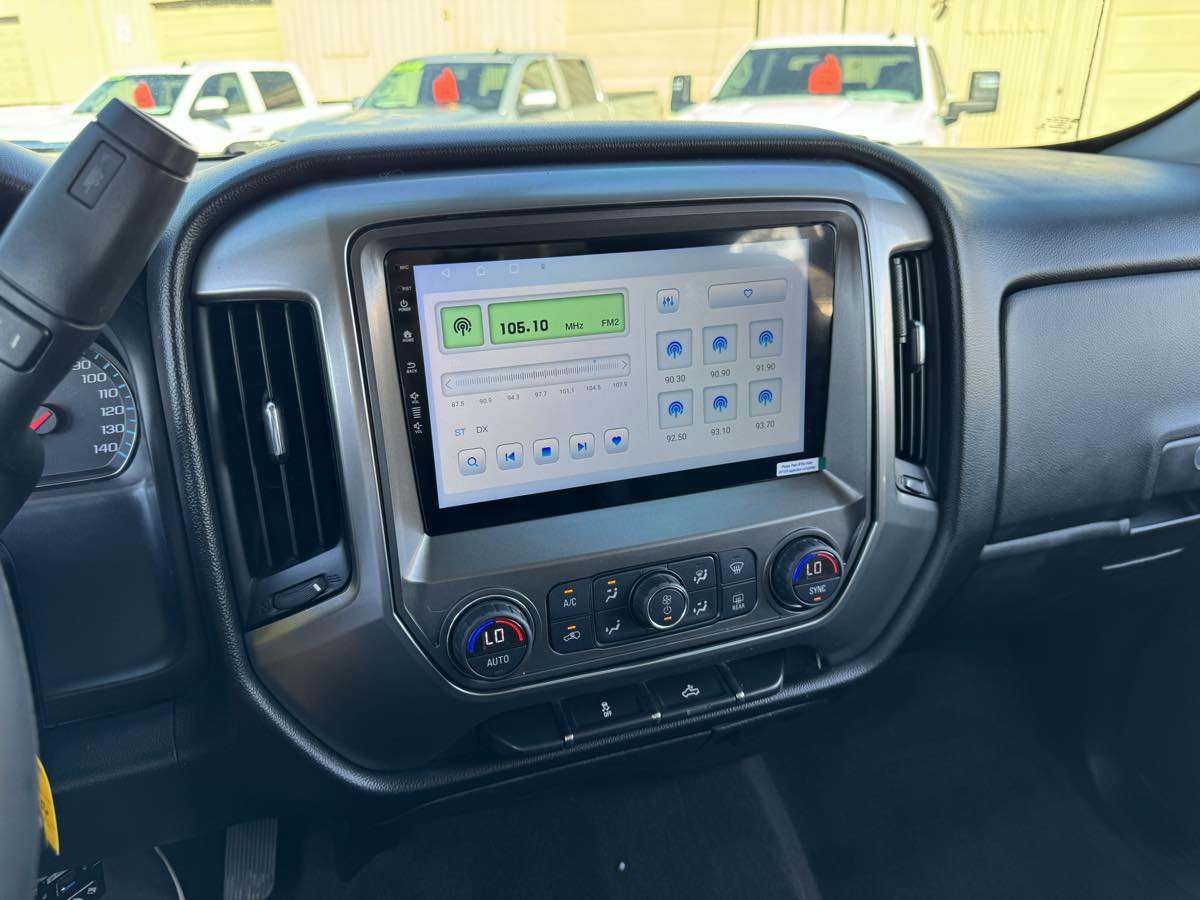 Chevrolet Silverado photo 29