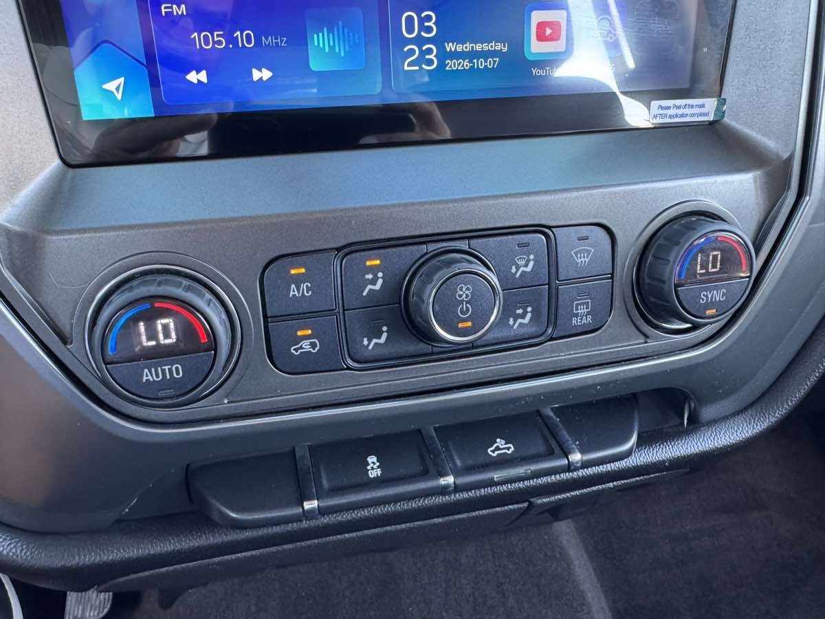 Chevrolet Silverado photo 32