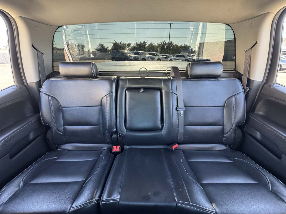 Chevrolet Silverado photo 35