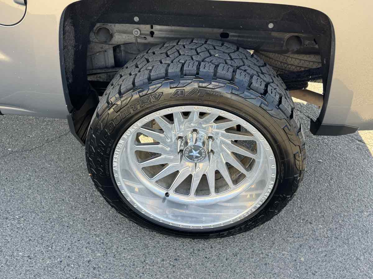 Chevrolet Silverado photo 38