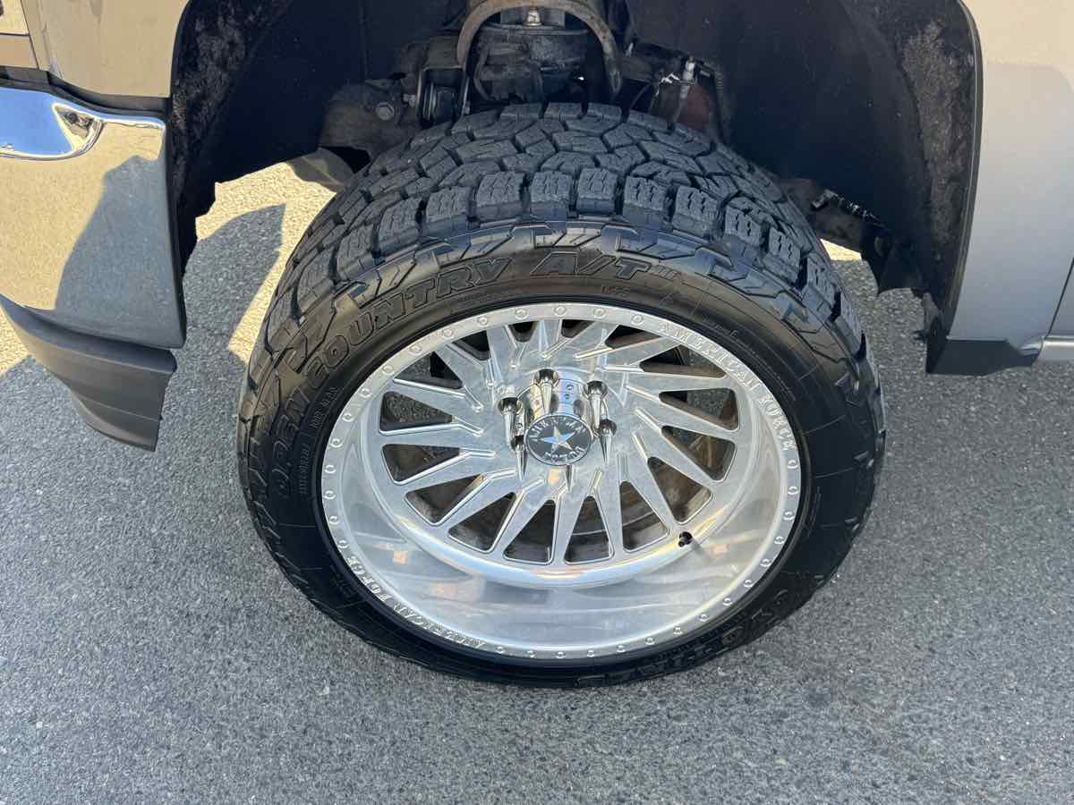Chevrolet Silverado photo 39