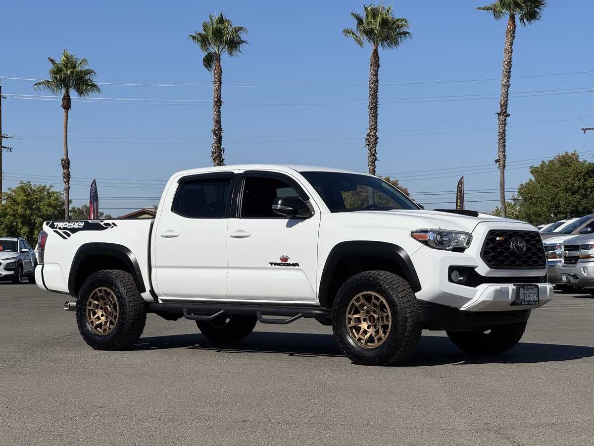 Toyota Tacoma photo 45