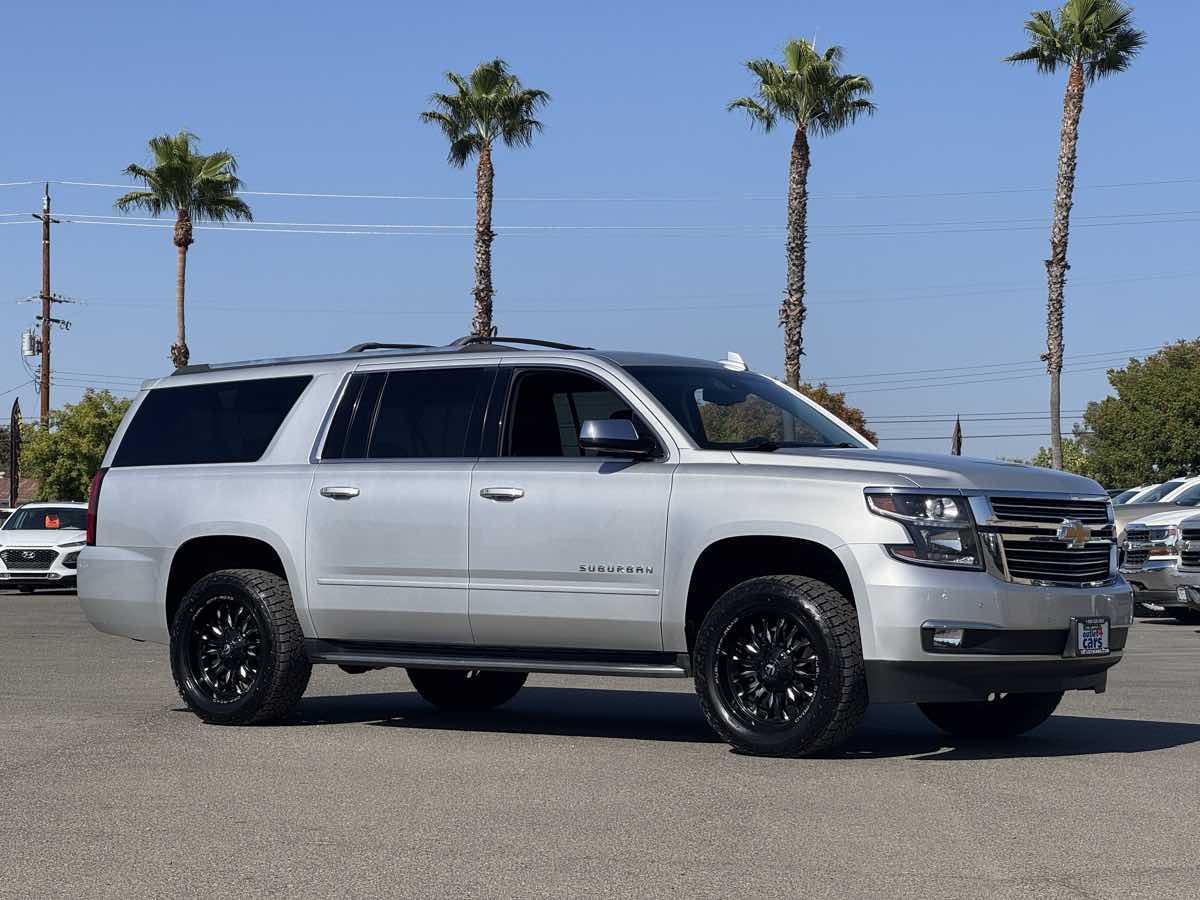 Chevrolet Suburban photo 47