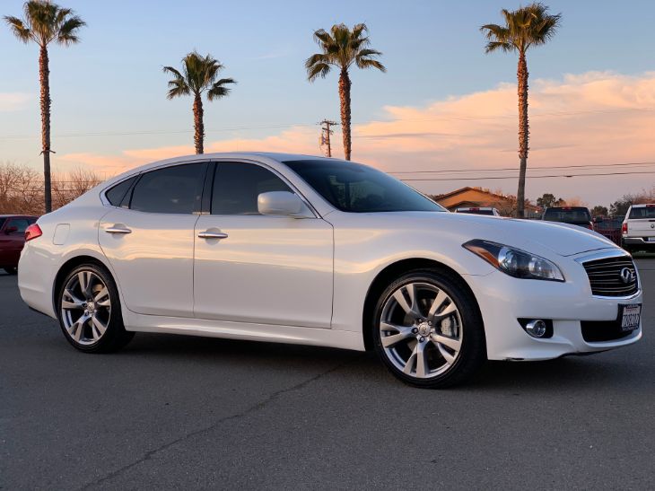 2011 INFINITI M37 Sport