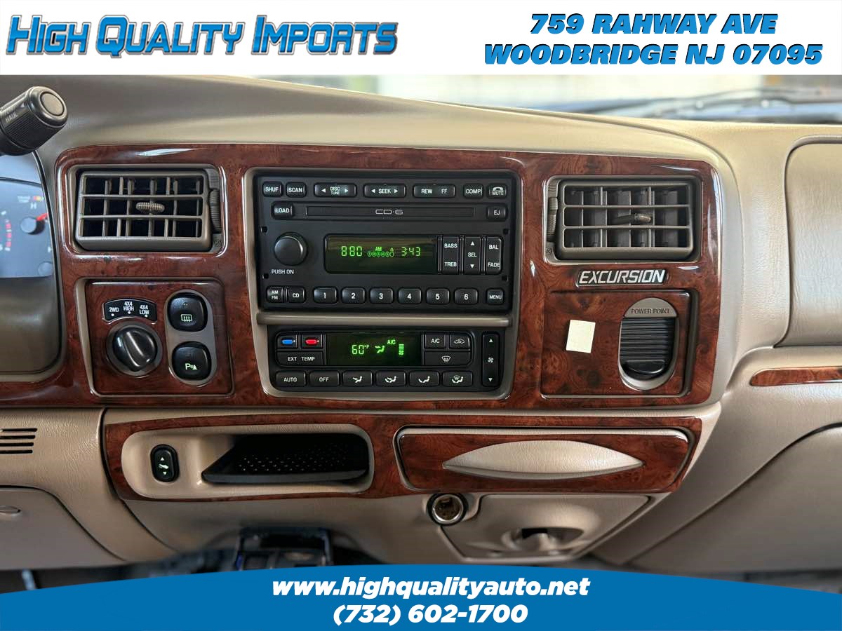 2004 Ford Excursion Limited photo 23
