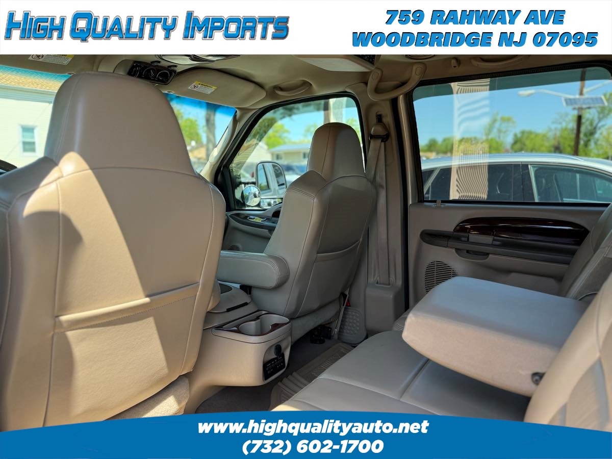 2004 Ford Excursion Limited photo 38
