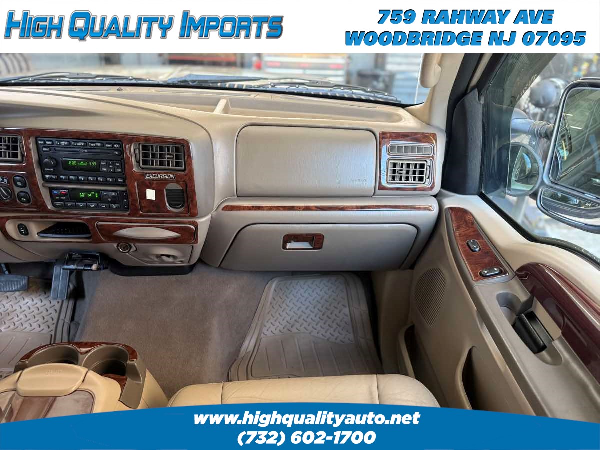 2004 Ford Excursion Limited photo 27