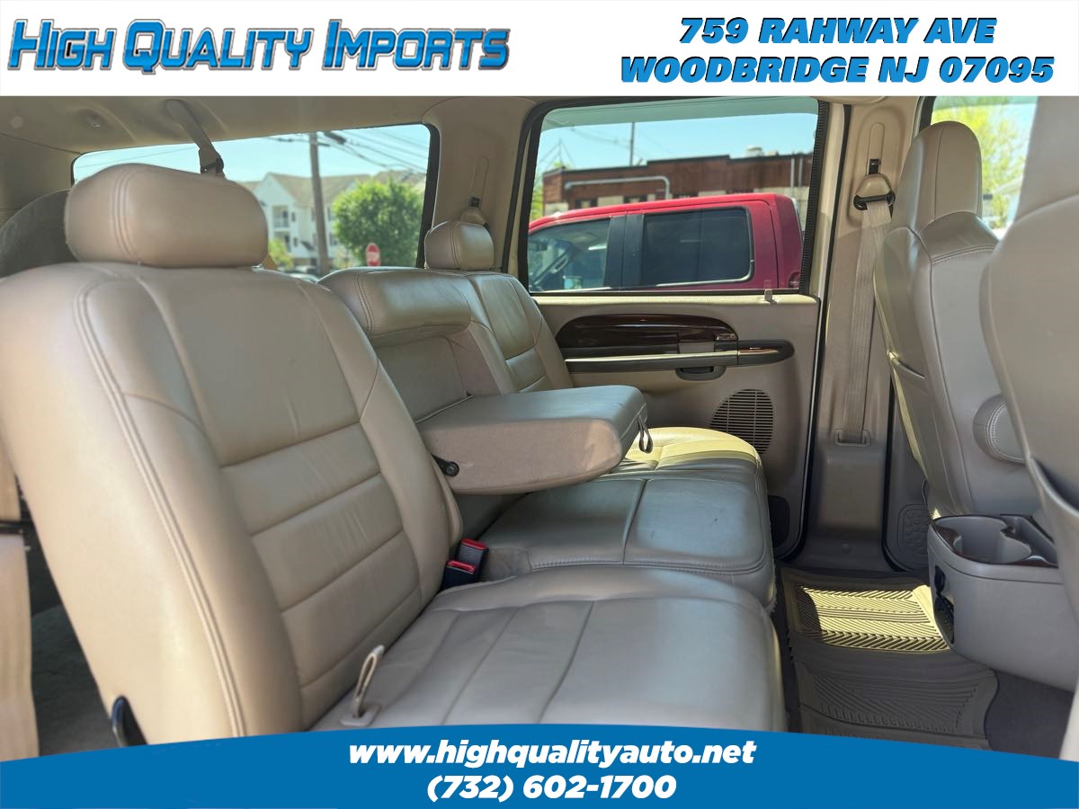 2004 Ford Excursion Limited photo 18