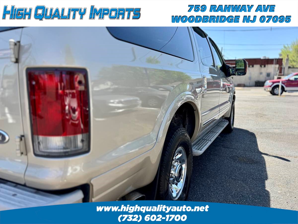 2004 Ford Excursion Limited photo 33